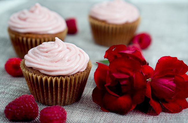 Almond Cupcakes with Raspberry Cream Cheese Frosting