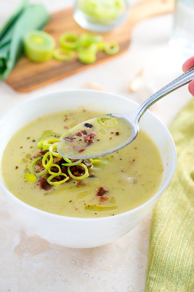 Creamy Potato and Leek Soup - Dairy-free, healthy and full of flavor. Quick & easy to make, only 30 minutes!