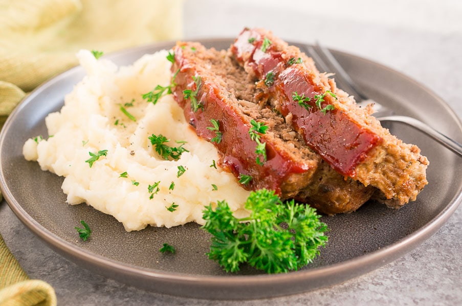 how long to cook meatloaf
