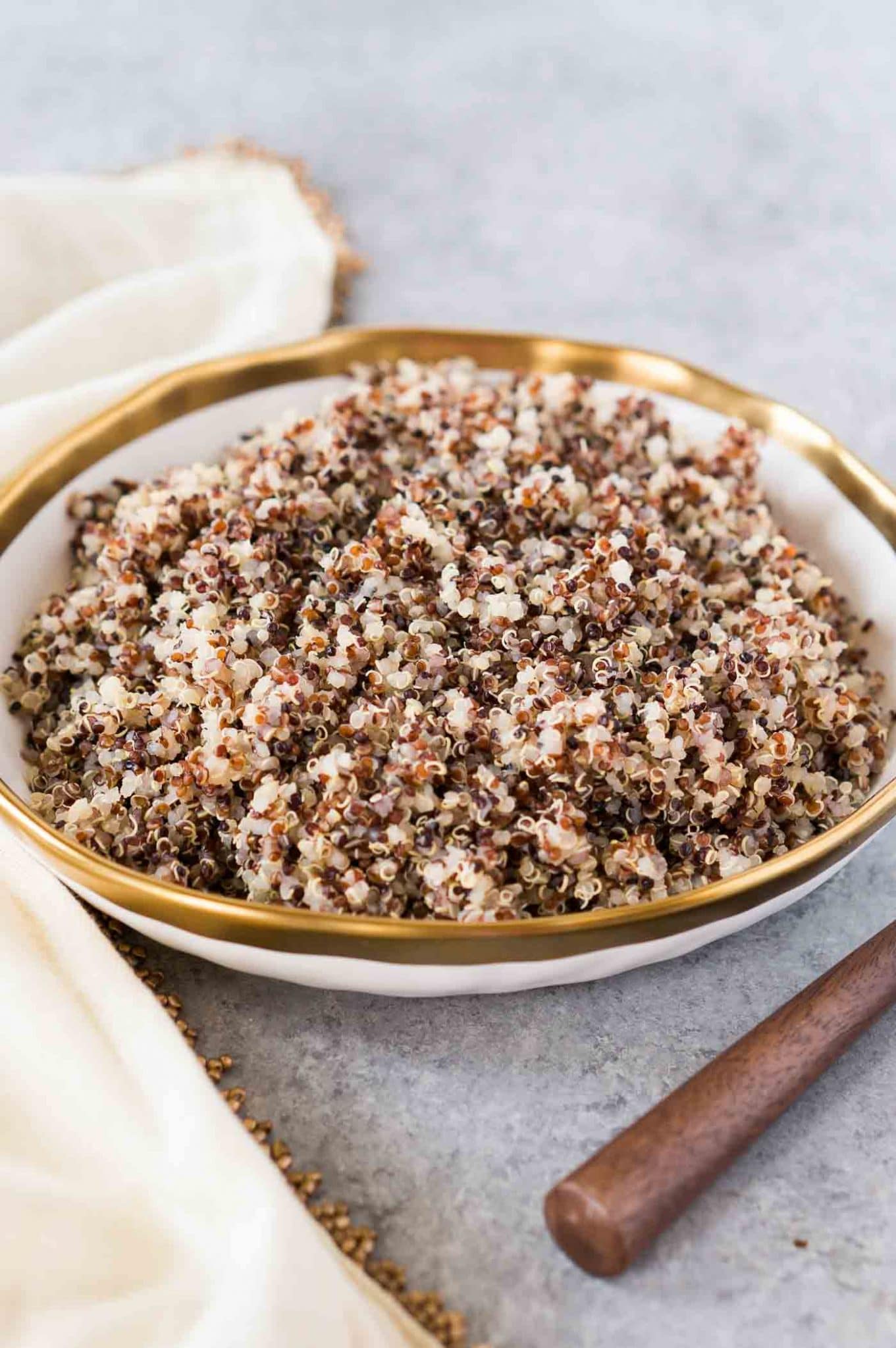 boiled quinoa in a bowl