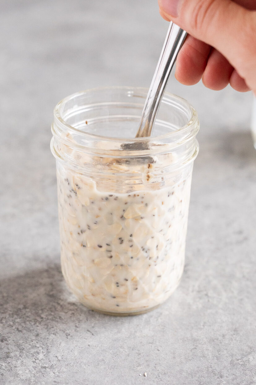stirring overnight oats before storing